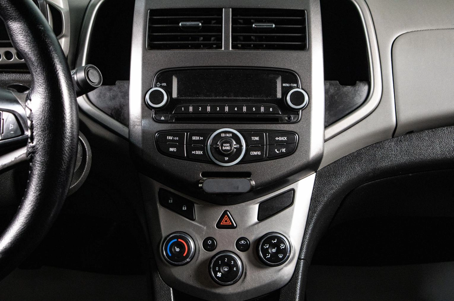 Chevrolet Aveo 13 из 16