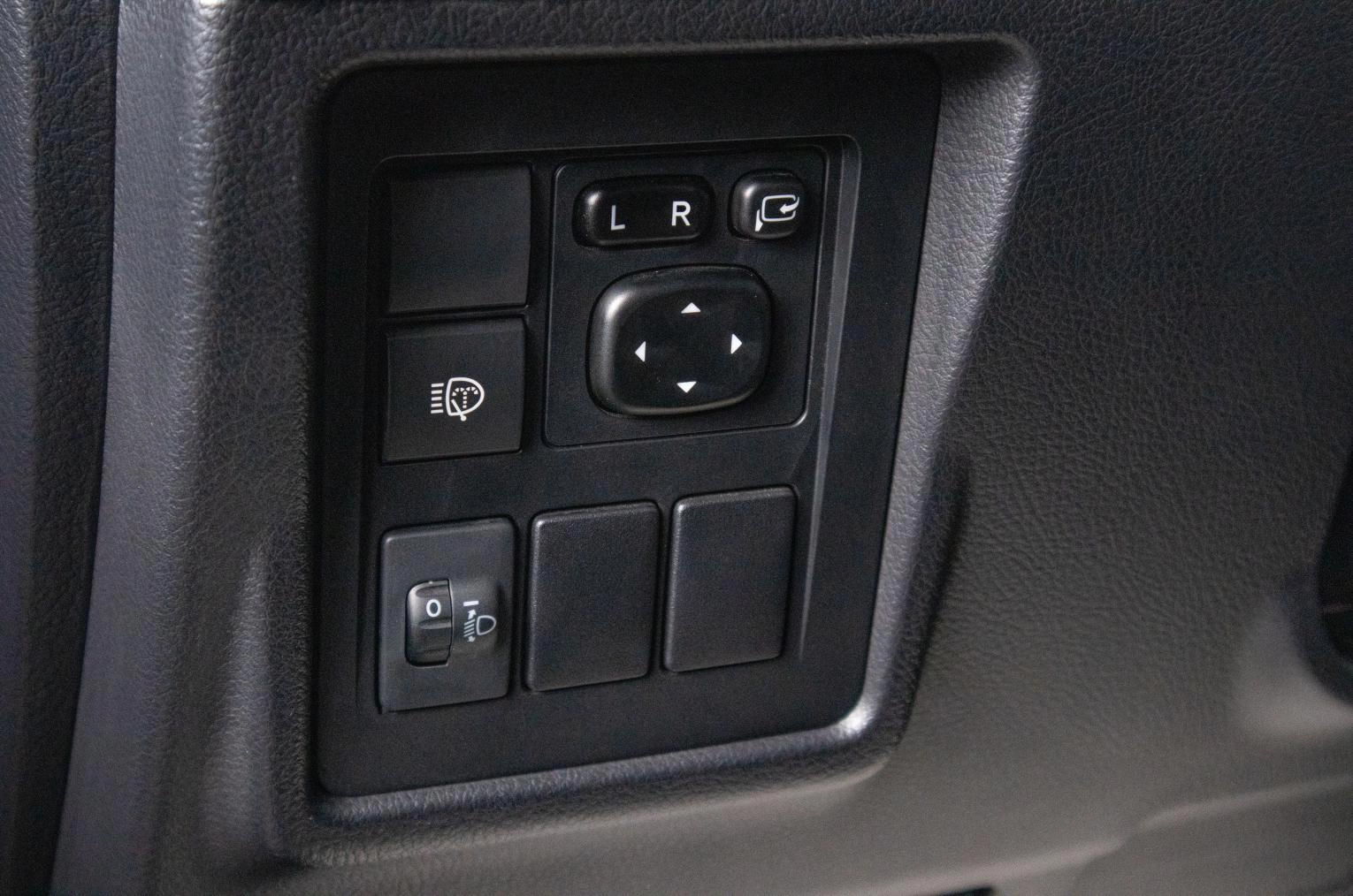 Toyota Land Cruiser Prado 12 из 17