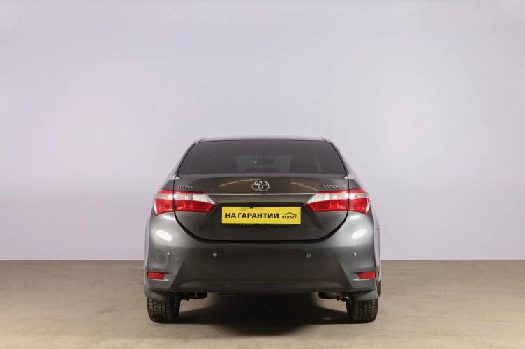 Toyota Corolla 5 из 6