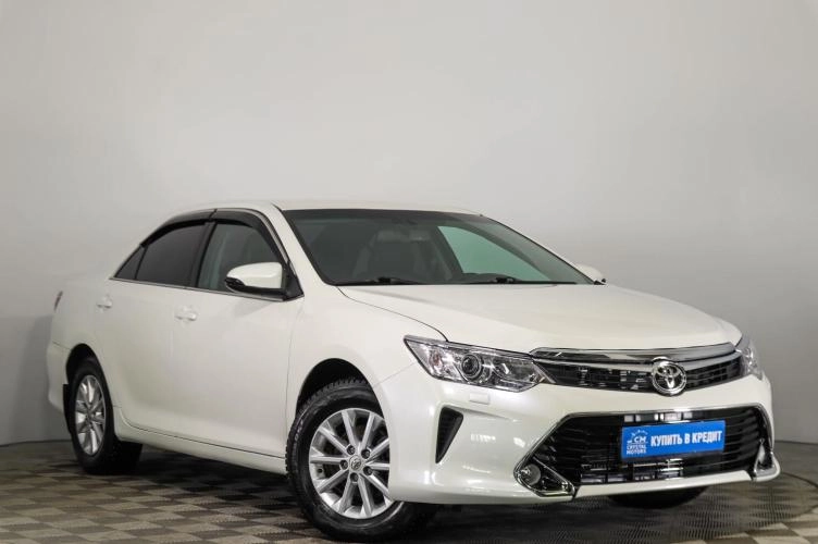Toyota Camry 1 из 6