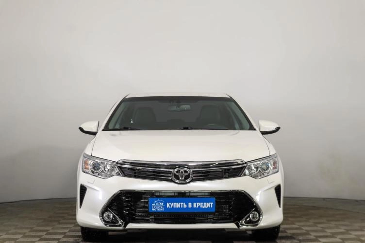 Toyota Camry 2 из 6