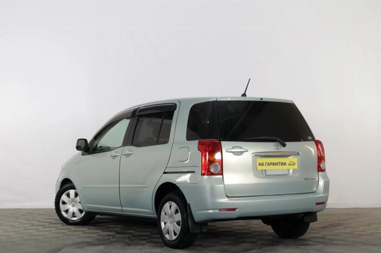 Toyota Raum 4 из 6