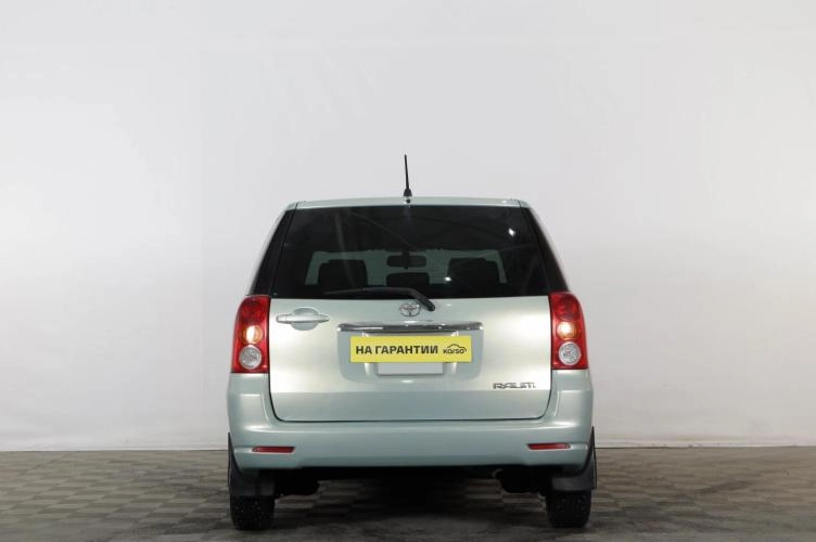 Toyota Raum 5 из 6