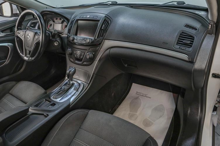 Opel Insignia 17 из 19