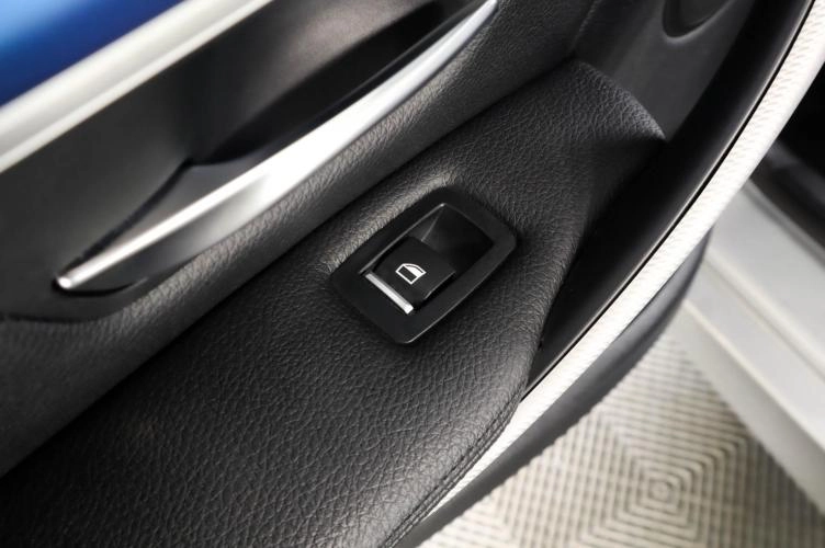 BMW 3 серия 27 из 27