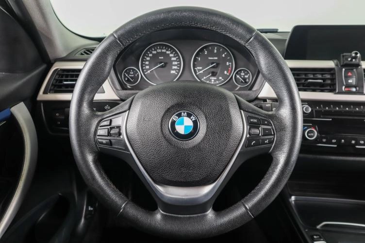 BMW 3 серия 16 из 27