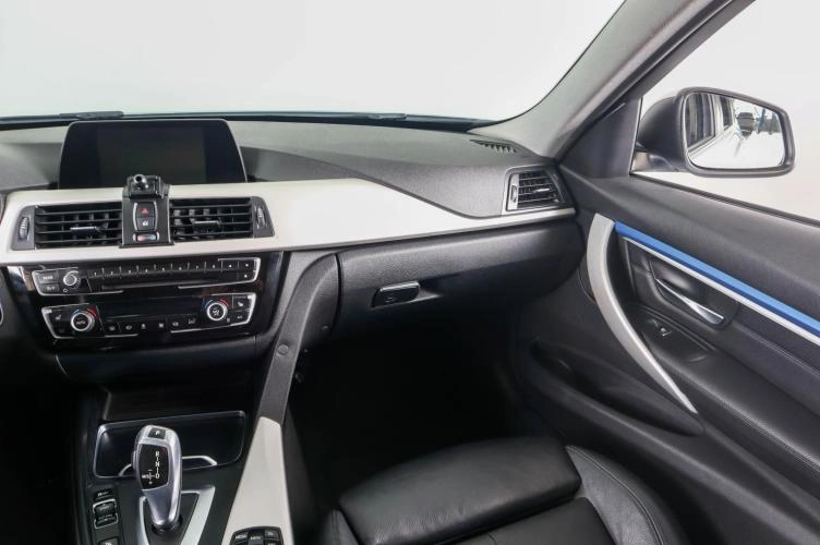 BMW 3 серия 15 из 27