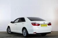 Toyota Camry 4 из 19