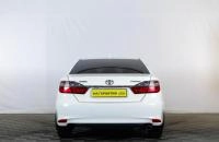 Toyota Camry 5 из 19