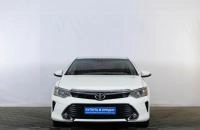 Toyota Camry 2 из 19