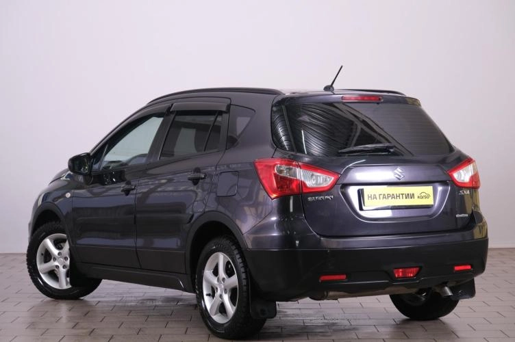 Suzuki SX4 4 из 5