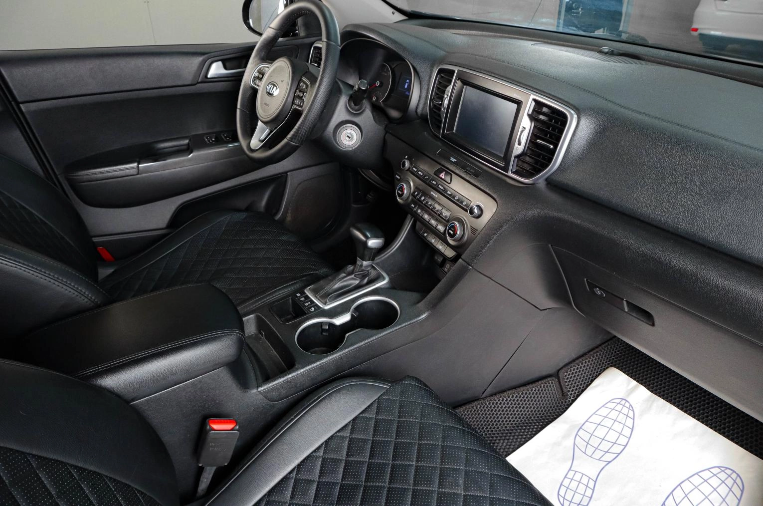 KIA Sportage 8 из 18