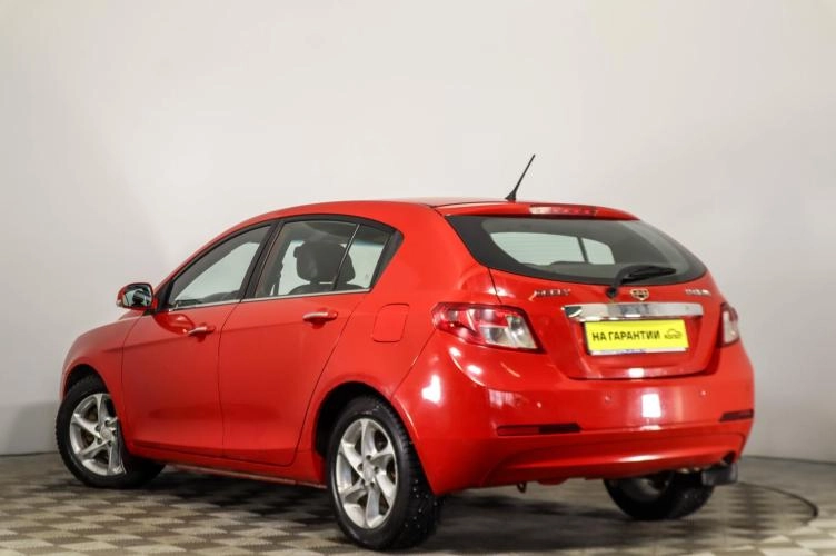 Geely Emgrand EC7 6 из 6