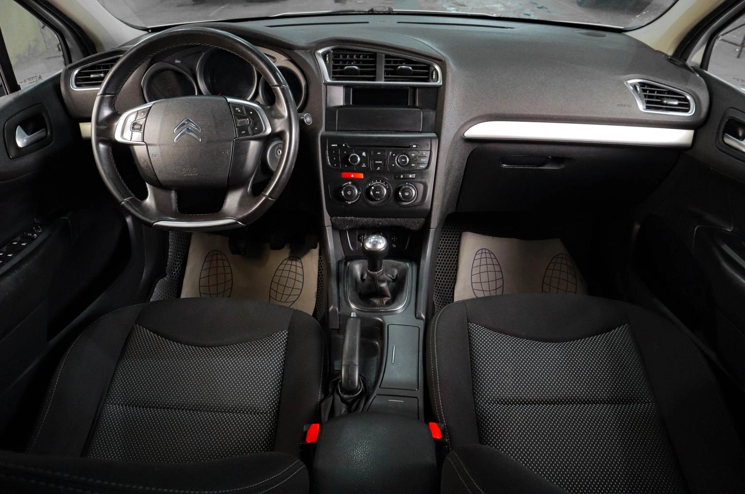 Citroen C4 12 из 17