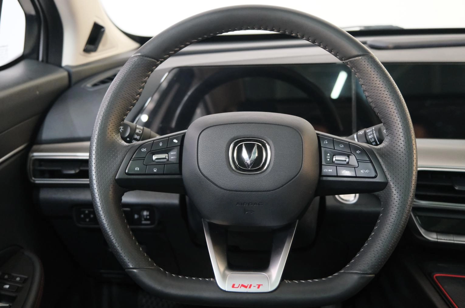 Changan UNI-T 13 из 23