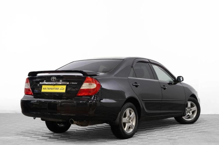 Toyota Camry 4 из 6
