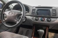 Toyota Camry 16 из 25