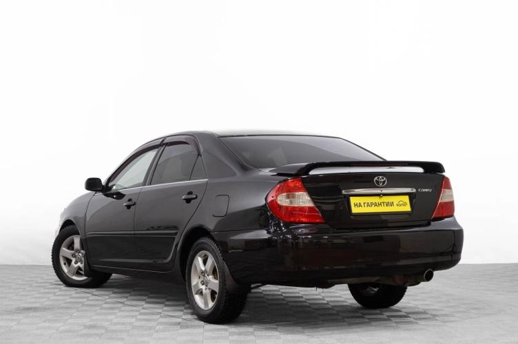 Toyota Camry 6 из 6