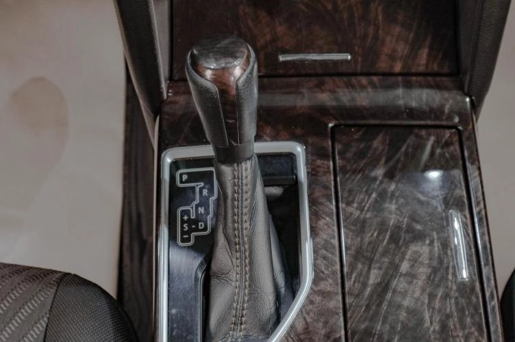 Toyota Camry 17 из 21