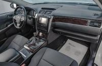 Toyota Camry 19 из 21