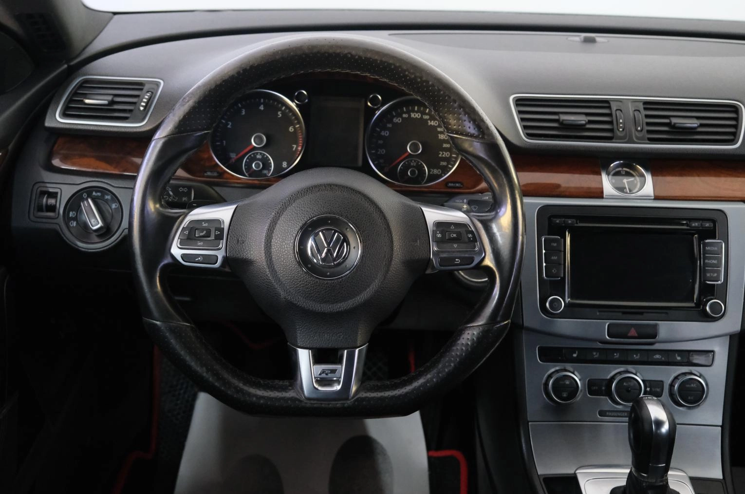 Volkswagen Passat CC 10 из 20