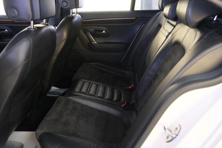Volkswagen Passat CC 18 из 20