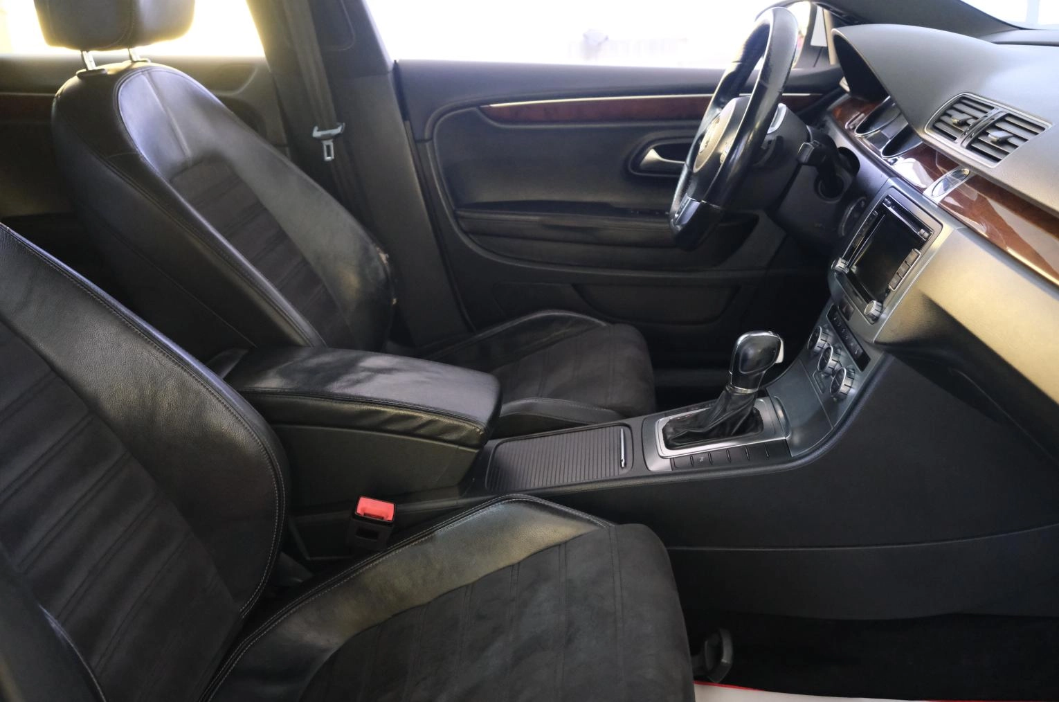 Volkswagen Passat CC 17 из 20