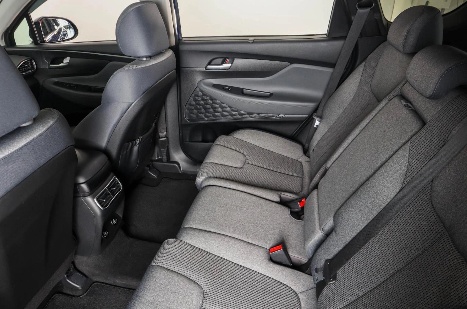 Hyundai Santa Fe 13 из 28