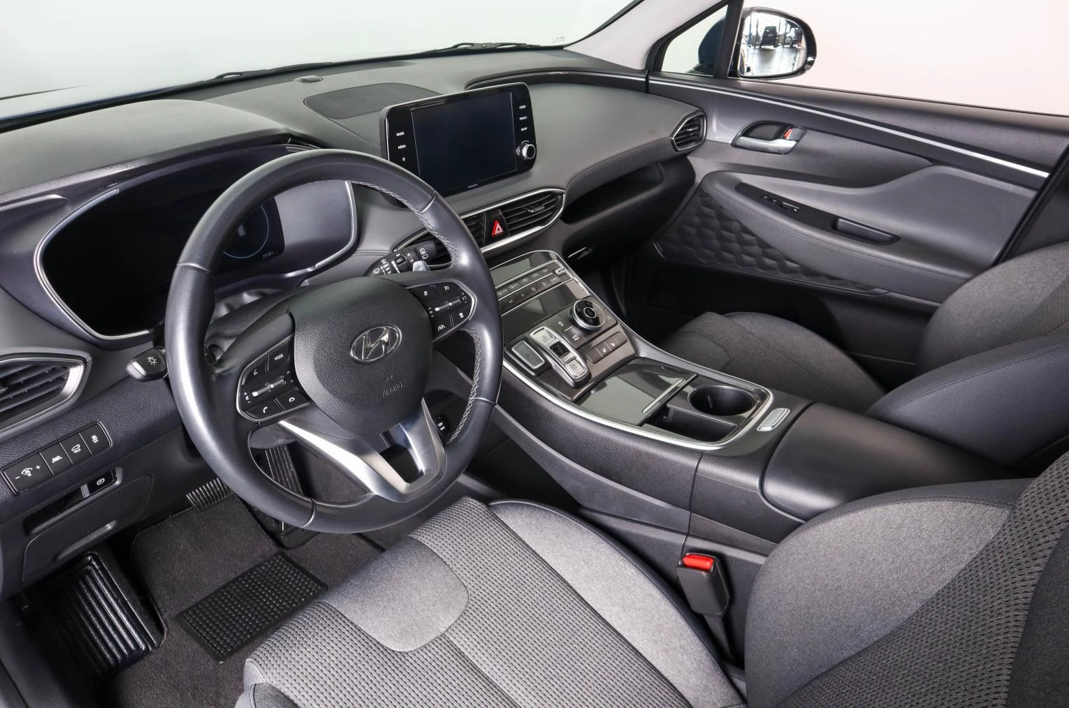 Hyundai Santa Fe 12 из 28