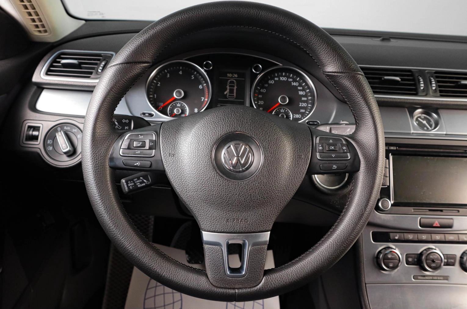 Volkswagen Passat CC 13 из 20