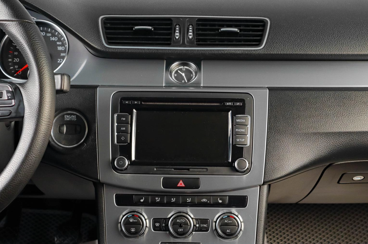 Volkswagen Passat CC 16 из 20