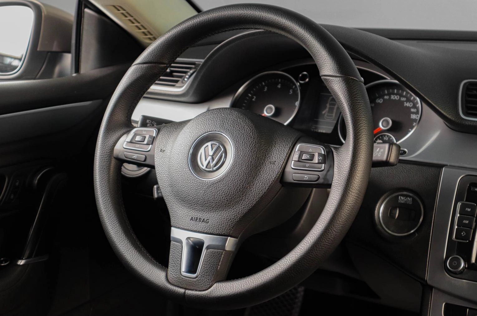 Volkswagen Passat CC 11 из 20