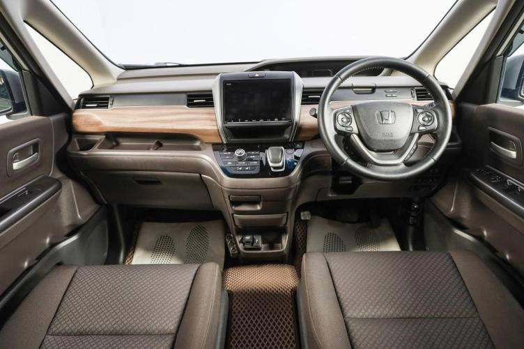 Honda Freed 13 из 18