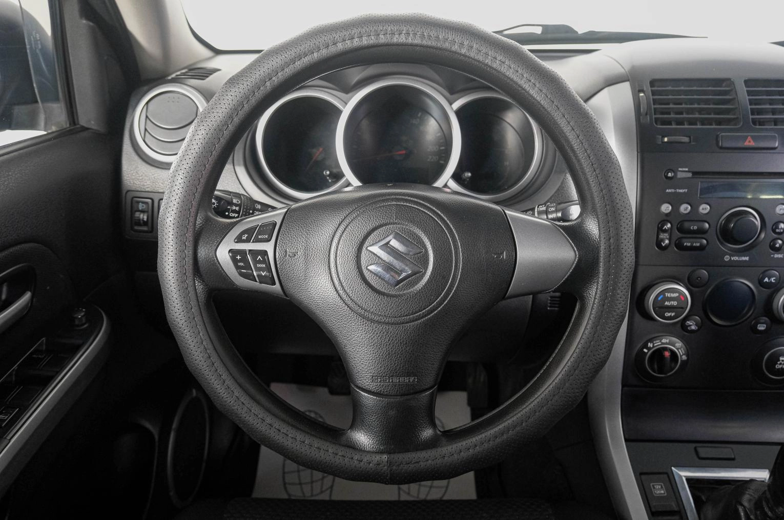 Suzuki Grand Vitara 14 из 19