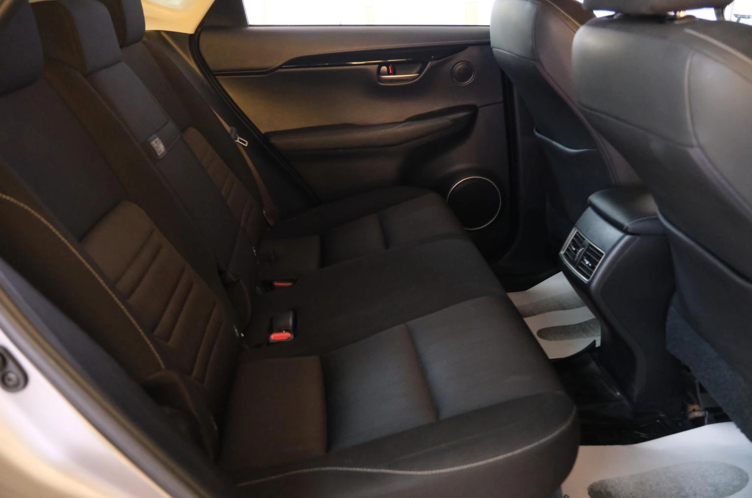 Lexus NX 18 из 19