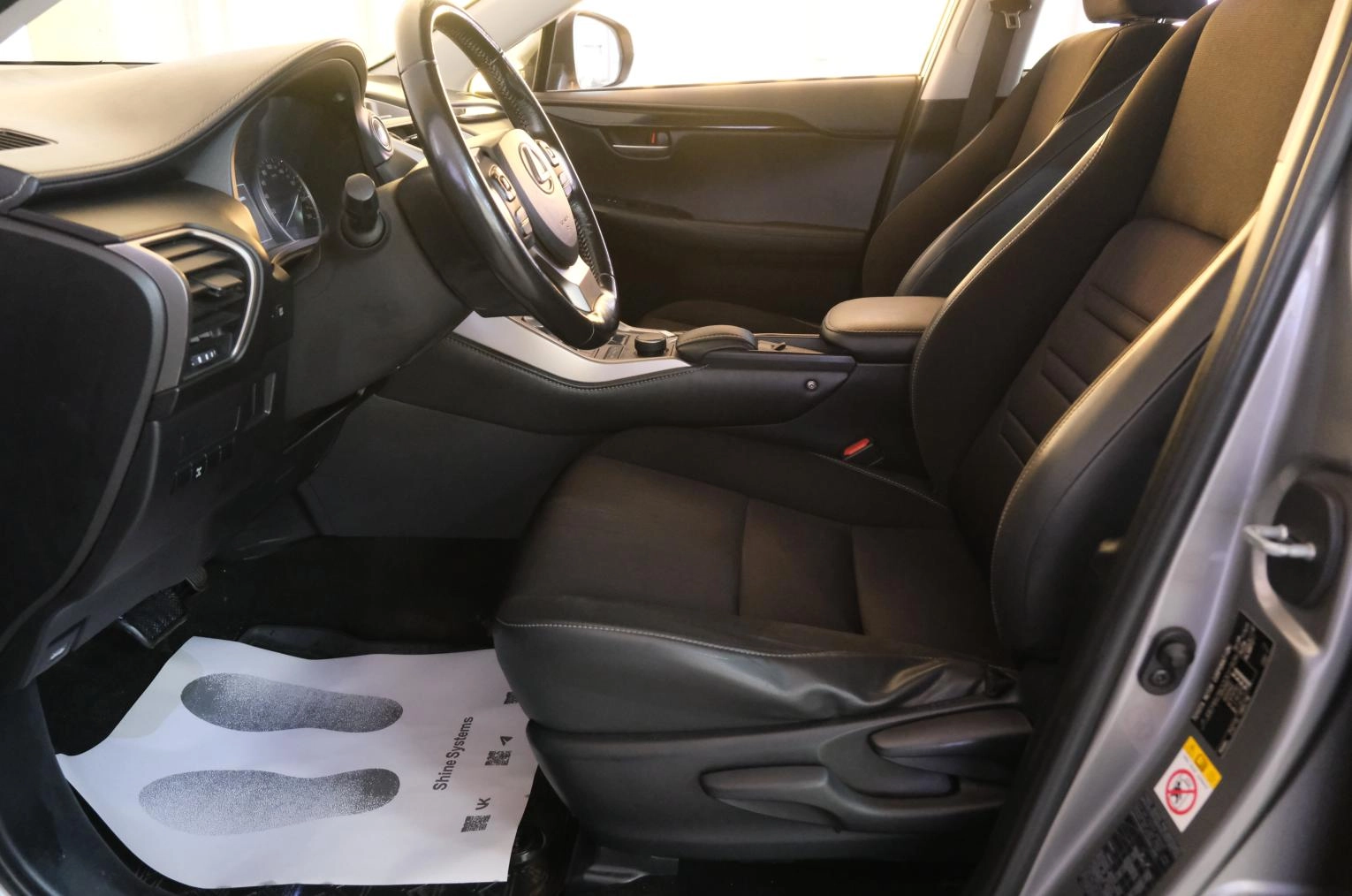 Lexus NX 7 из 19