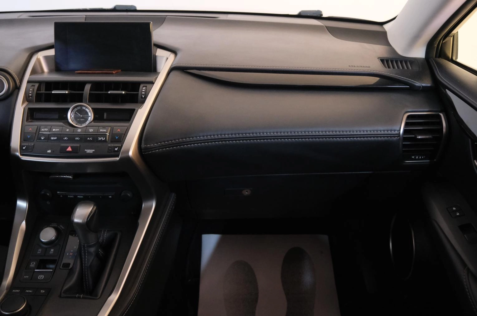 Lexus NX 14 из 19