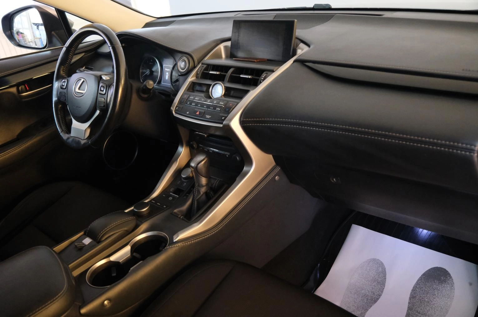 Lexus NX 15 из 19