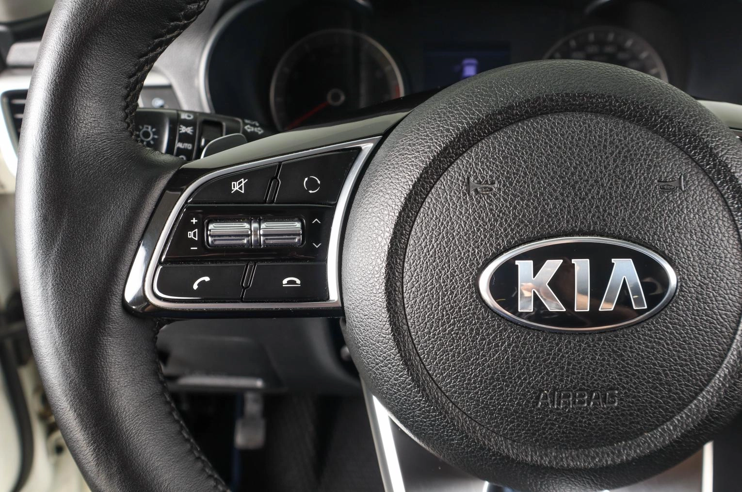 KIA Optima 16 из 23