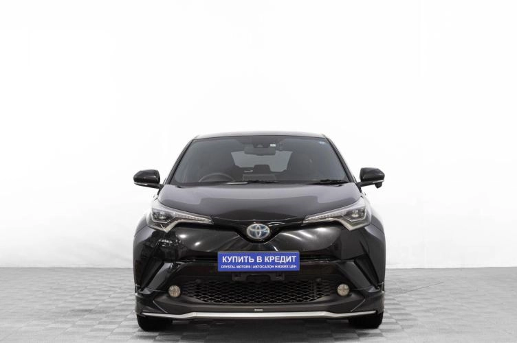 Toyota C-HR 2 из 5