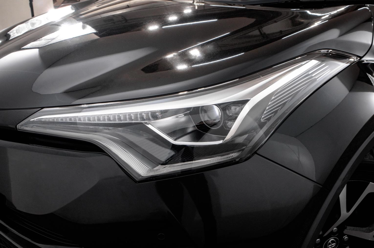 Toyota C-HR 8 из 28