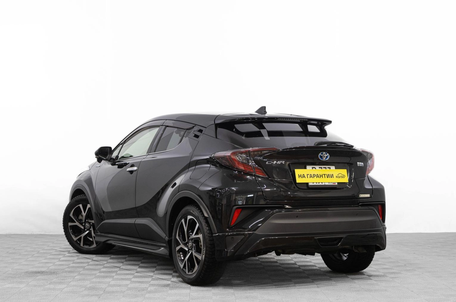 Toyota C-HR 6 из 28