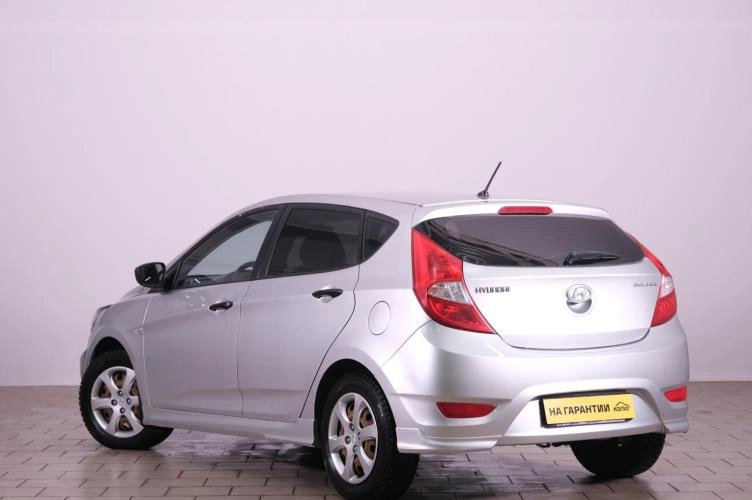 Hyundai Solaris 4 из 6