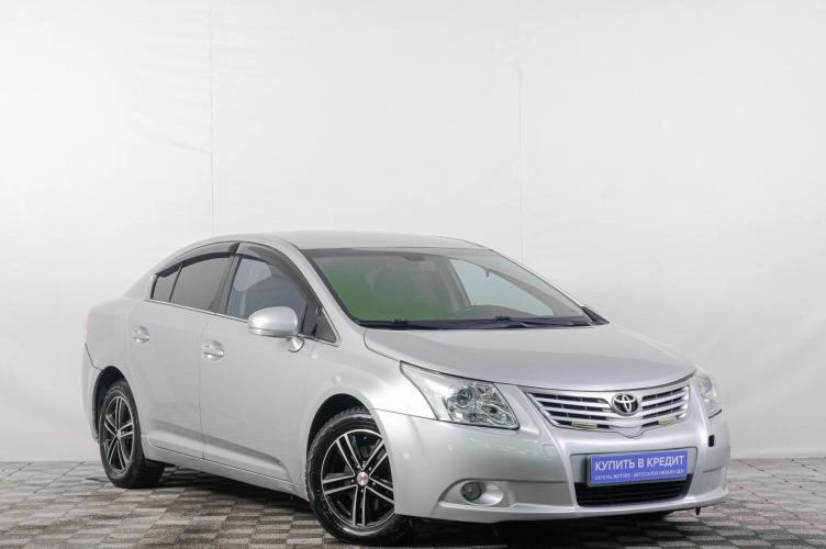 Toyota Avensis 1 из 5