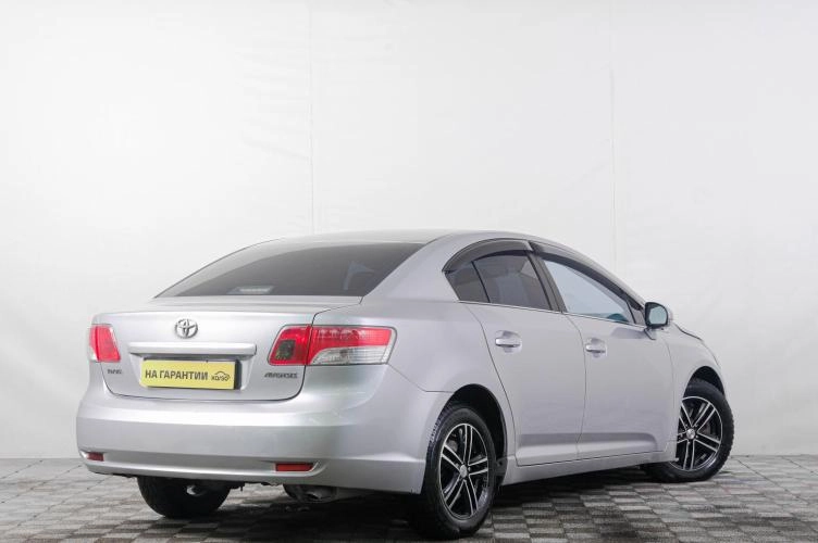 Toyota Avensis 6 из 6