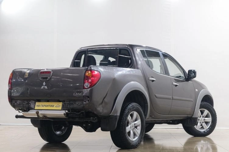 Mitsubishi L200 6 из 6