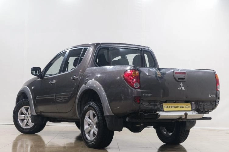 Mitsubishi L200 4 из 5