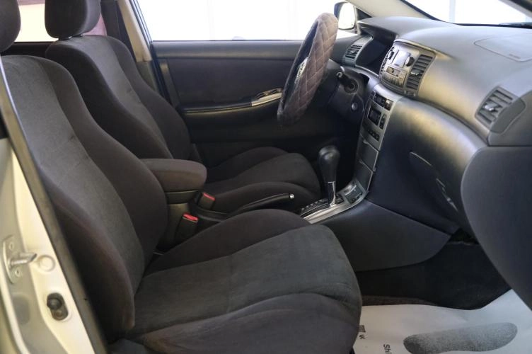 Toyota Corolla 19 из 22
