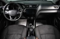 KIA Rio 12 из 16