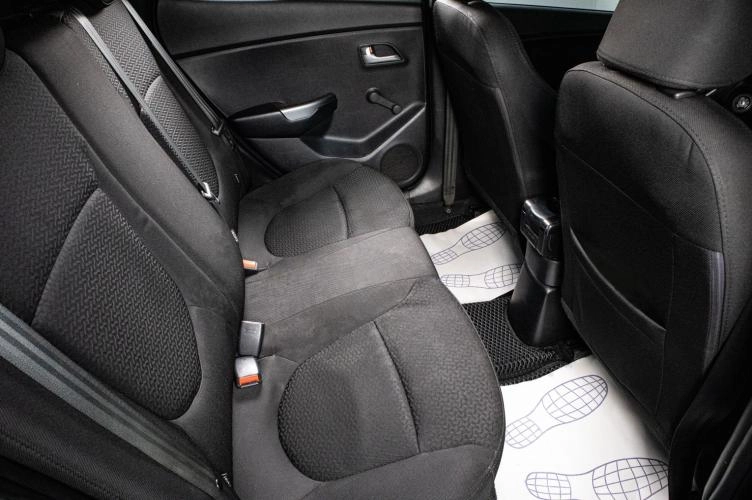 KIA Rio 16 из 16